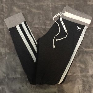 PINK Victoria’s Secret yoga leggings